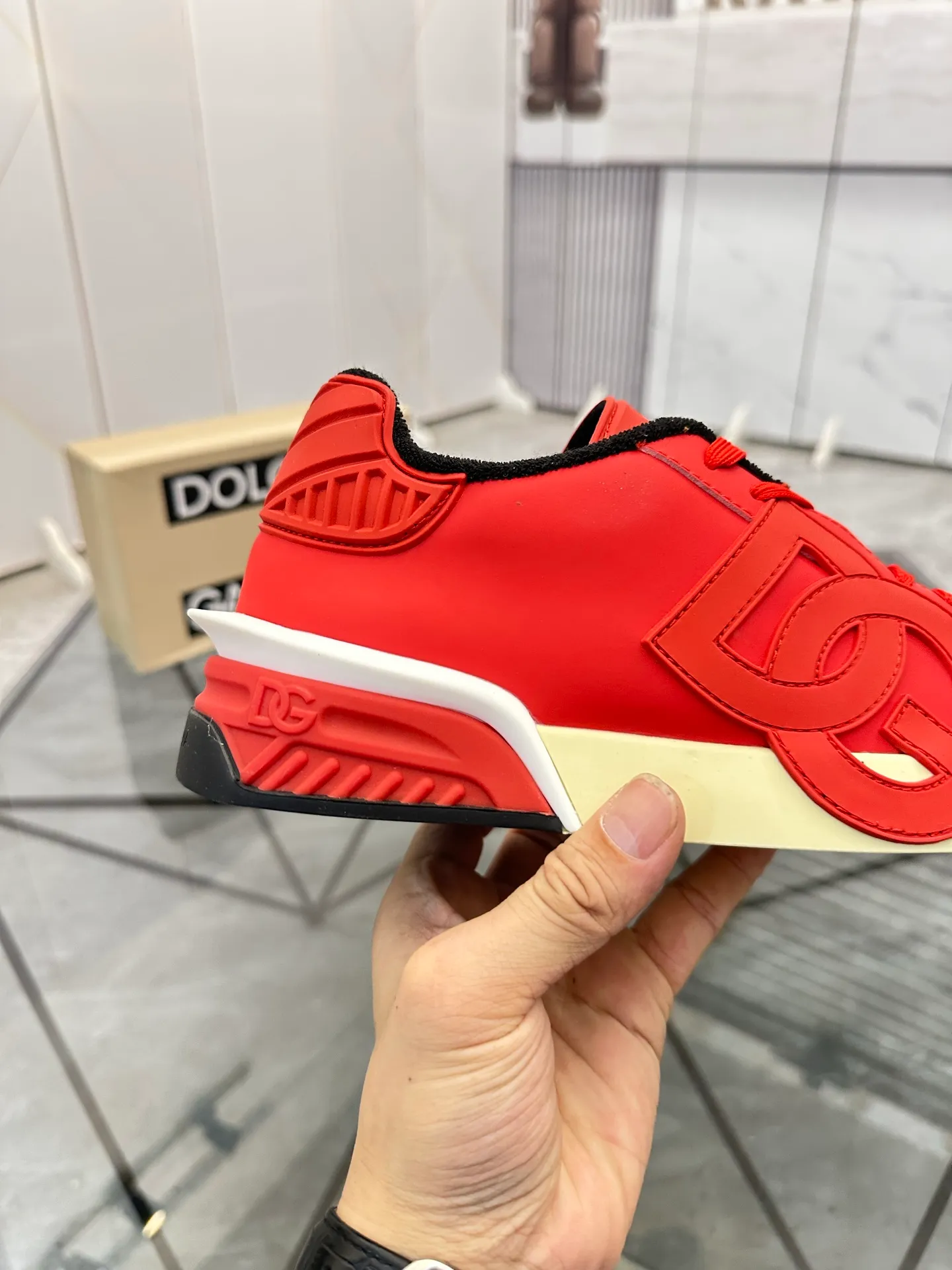 Men's shoes for sale 💰: 💰P500¥ Product trademark: DG* "Dolce & Gabbana*" low-cut casual shoes Regular size: 35-45 (can be customized to 46) Couple style Product material: imported silk leather upper, breathable lining, original outsole. Number: 803